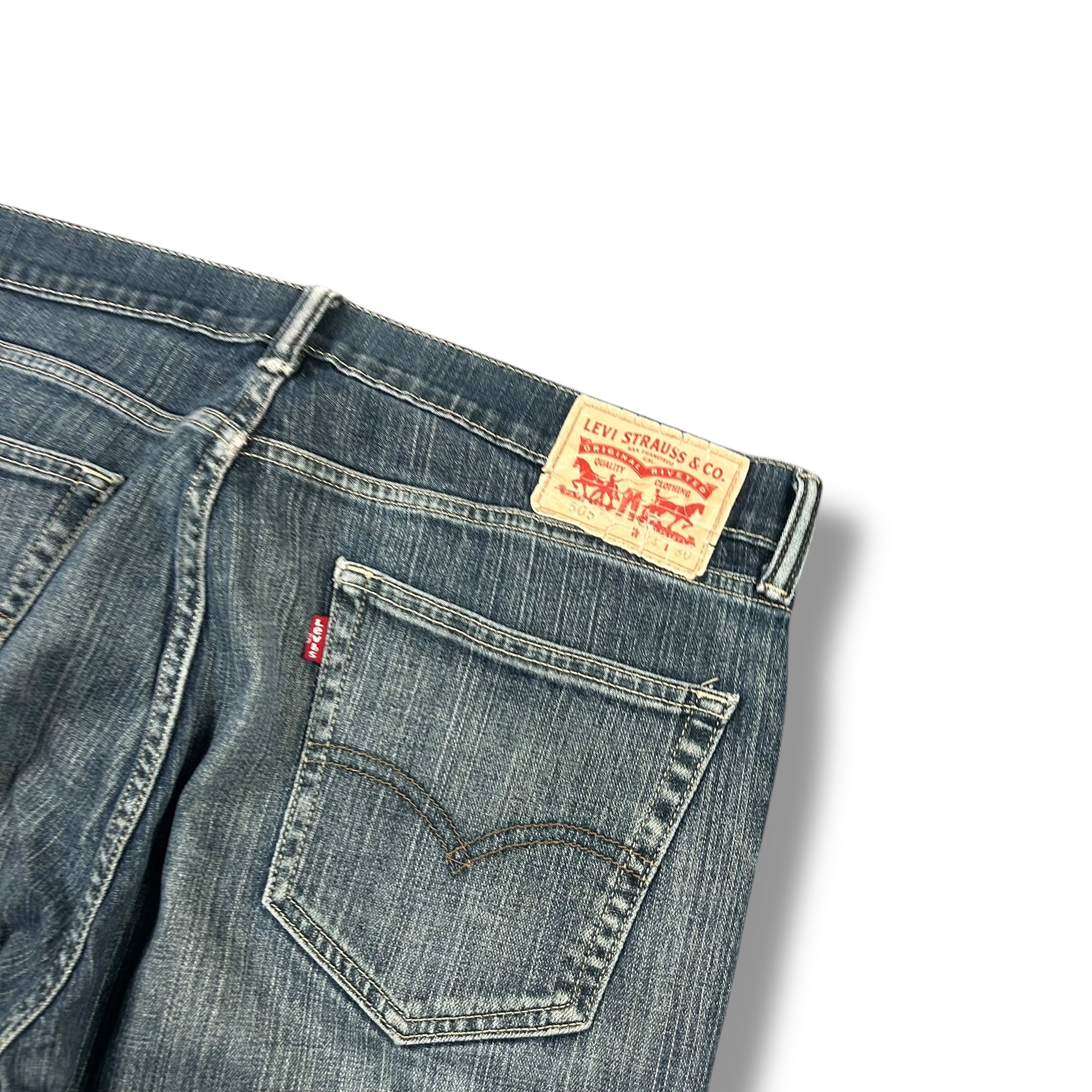Levi’s Jeans (M-L)