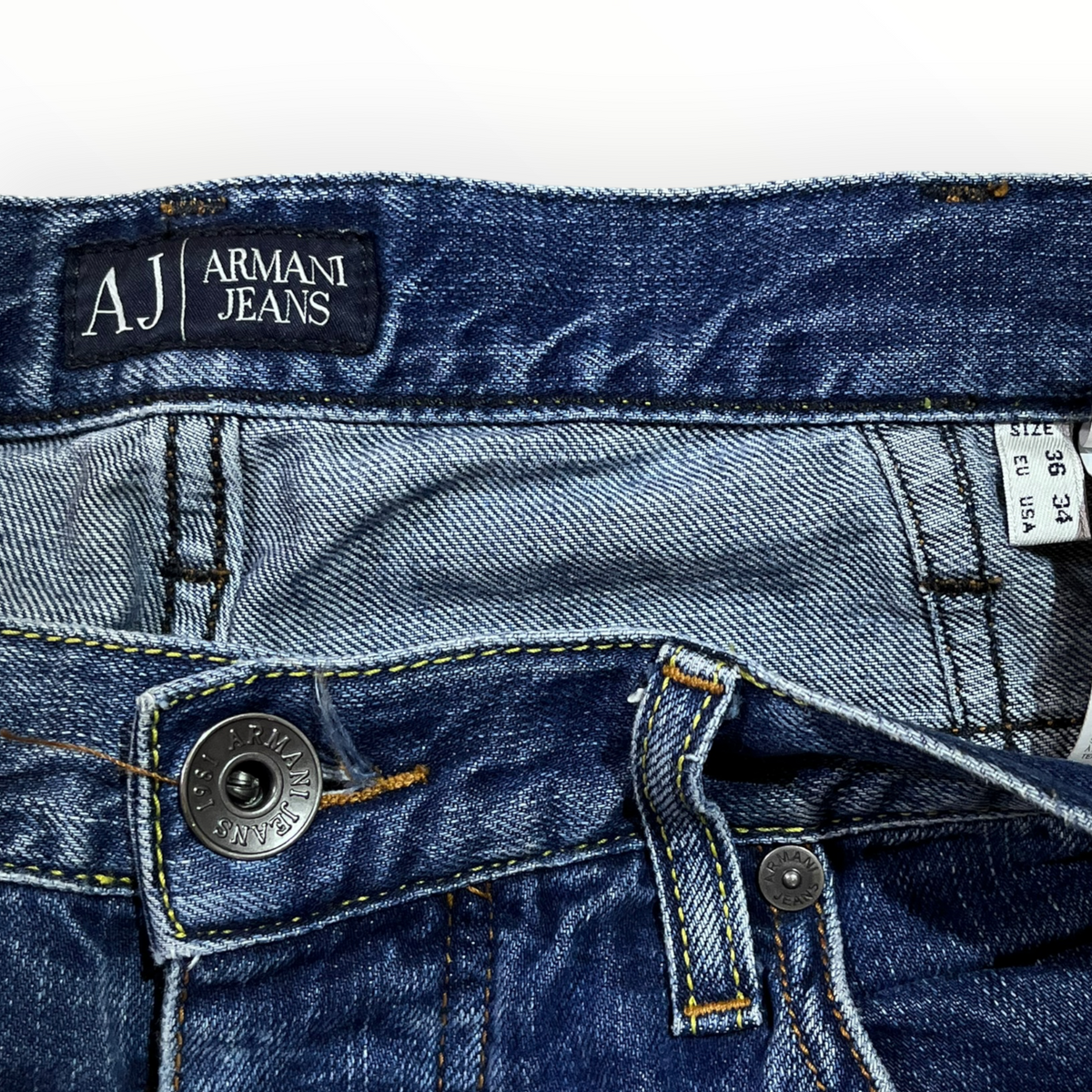 Armani Jeans (L)